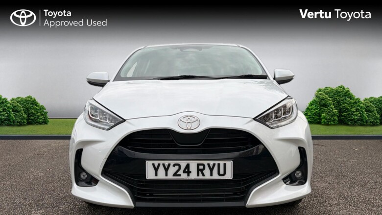 Toyota Yaris 1.5 Hybrid Design 5dr CVT Hybrid Hatchback